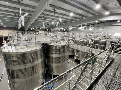 Deposits and processing plants for wine cellars