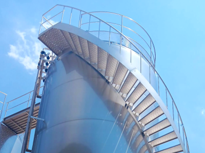 Tailor-made industrial storage tanks in stainless steel 304L